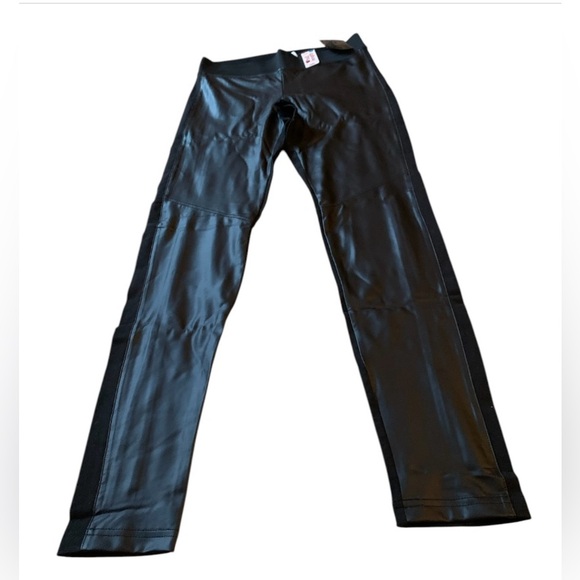 NWT Black Two-Tone Faux Leather Full Length Skinny Leggings Justice Brand Size M - Picture 4 of 11